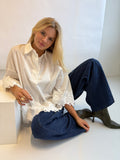 KLARA EMBROIDERY Bluse hvid