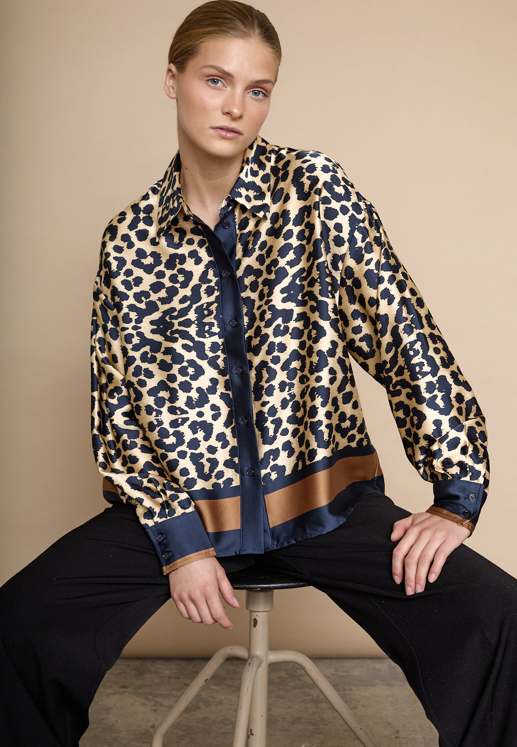 LOVE1393 skjorte brown leo