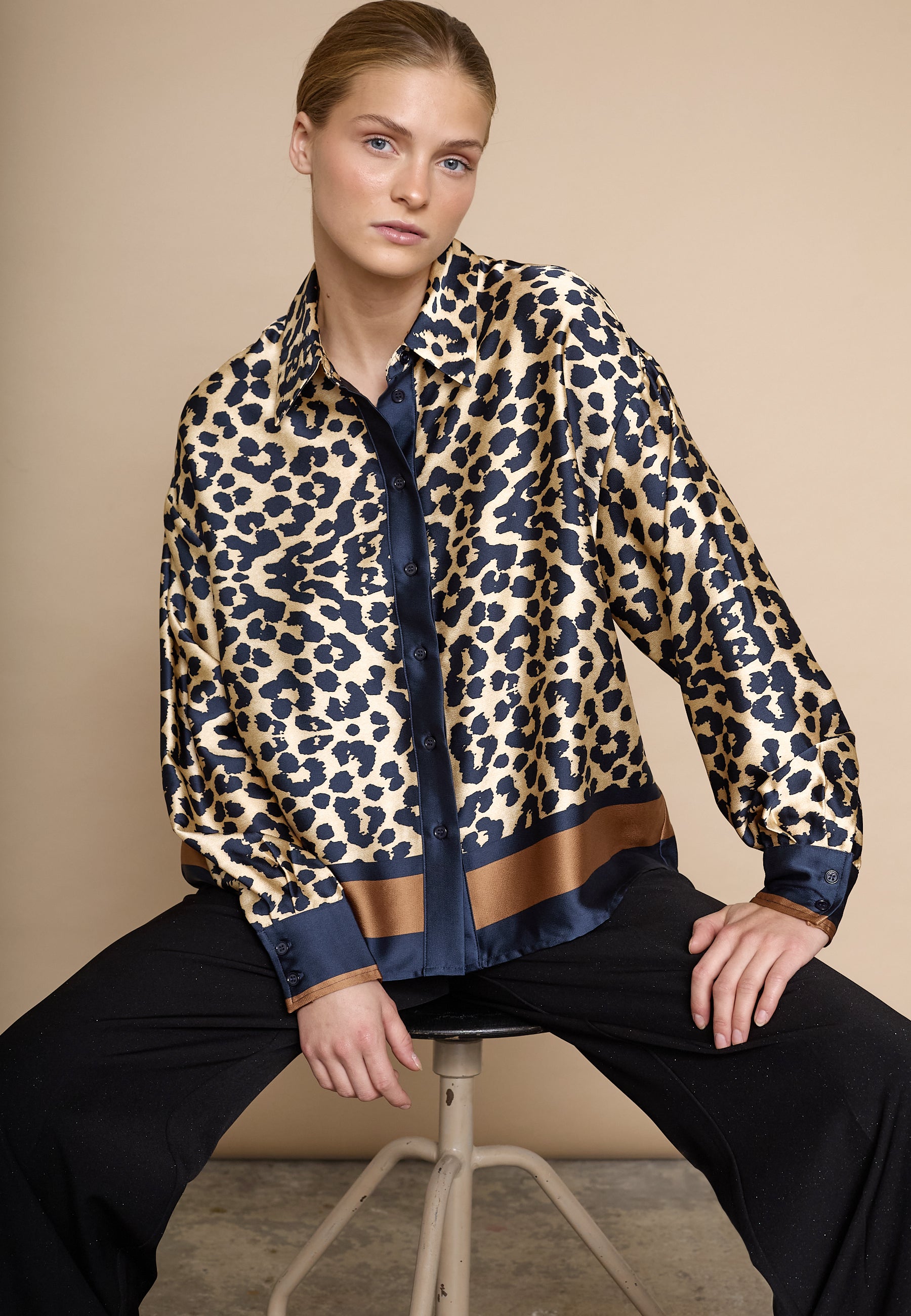 LOVE1393 skjorte brown leo