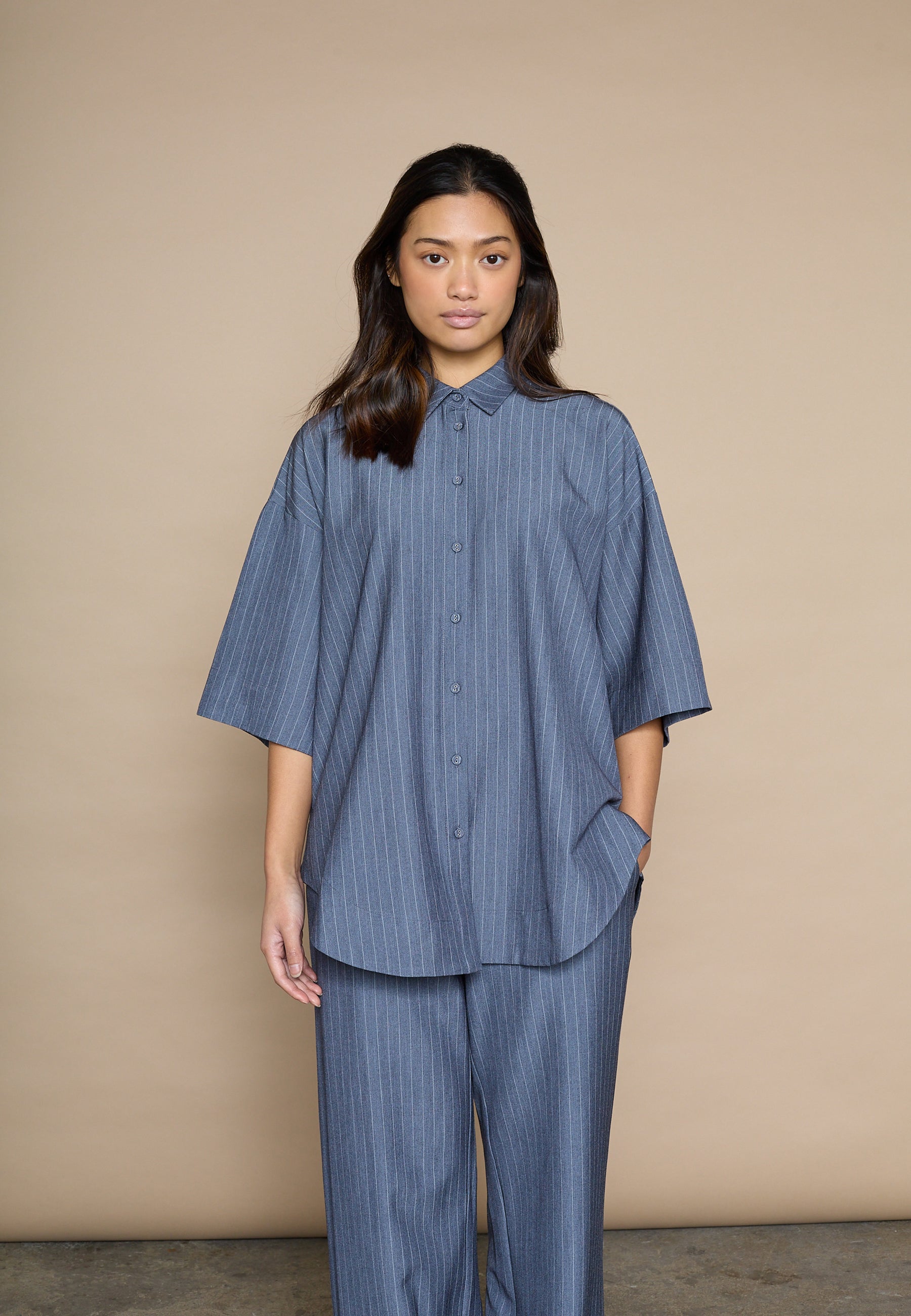 LOVE971-13 PIN STRIBE BLUSE