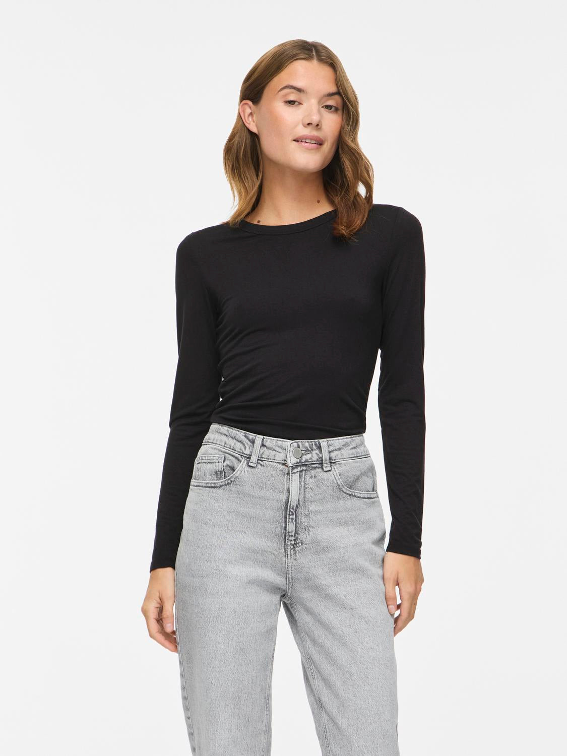 Viambiosa O-Neck