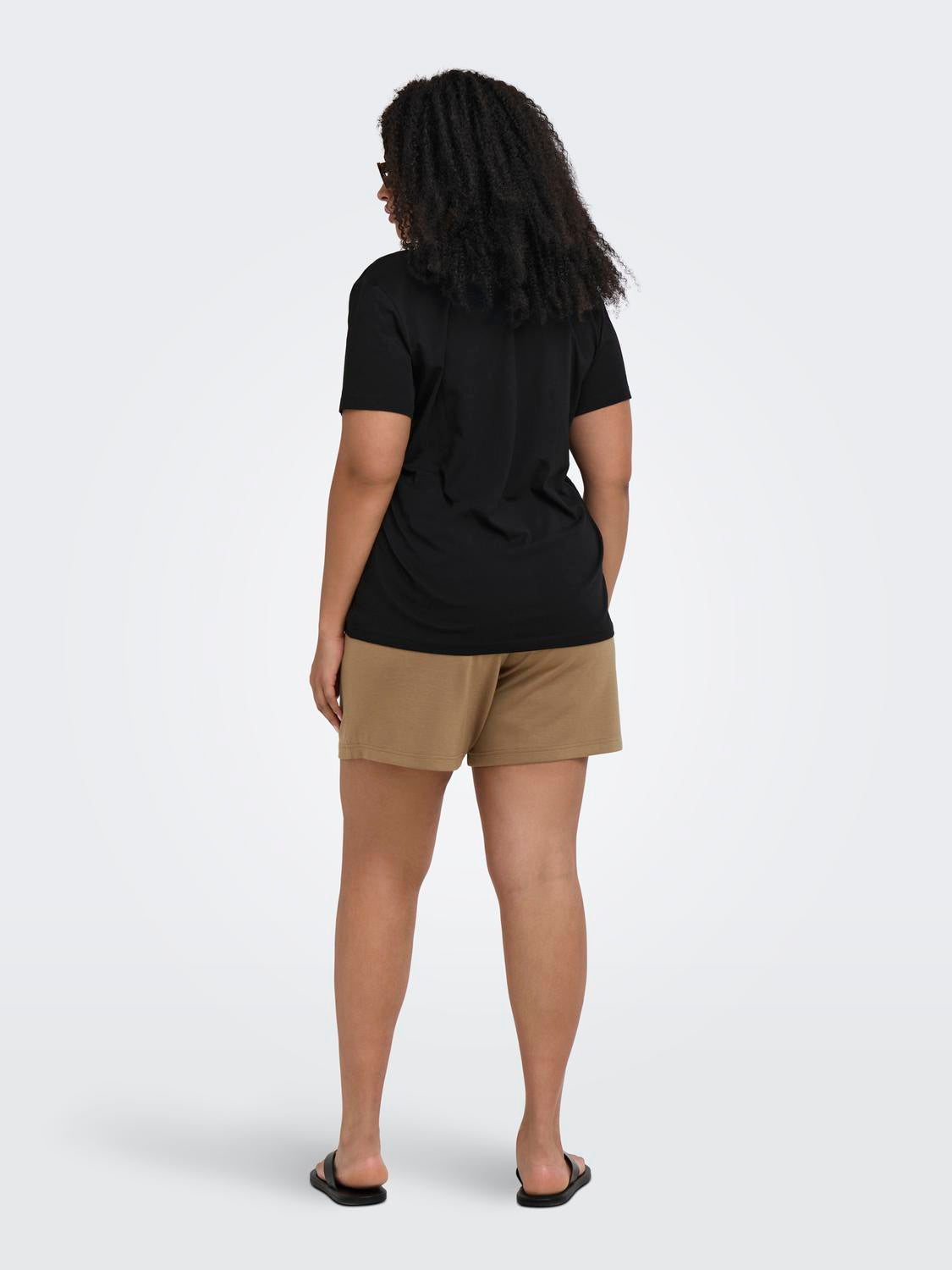 Carmaebell S/S V-Neck Reg Tee