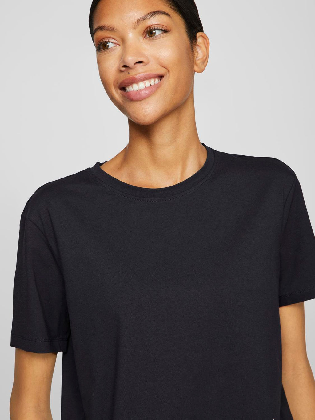 Vinora S/S T-Shirt