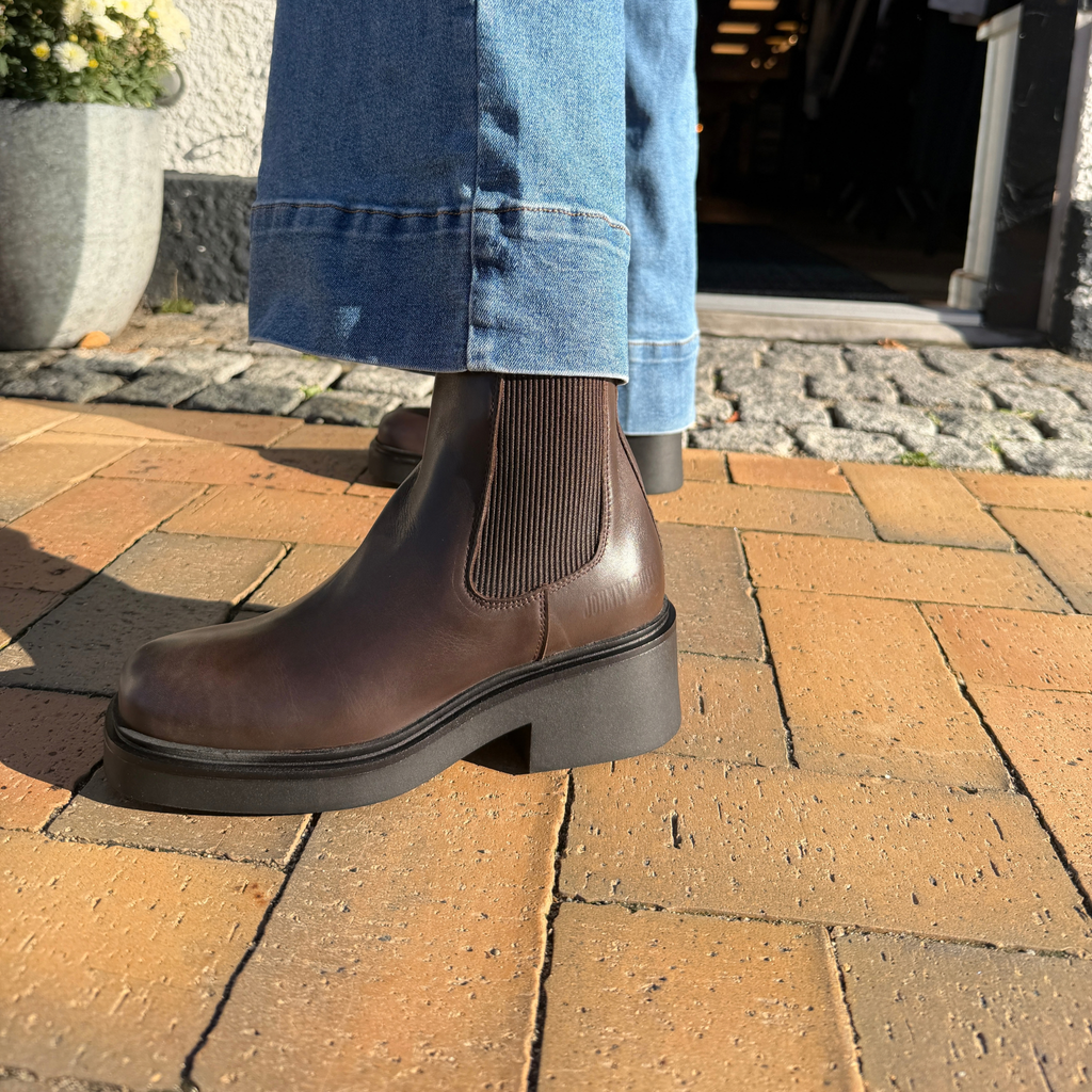 YUKON Chelsea Boot