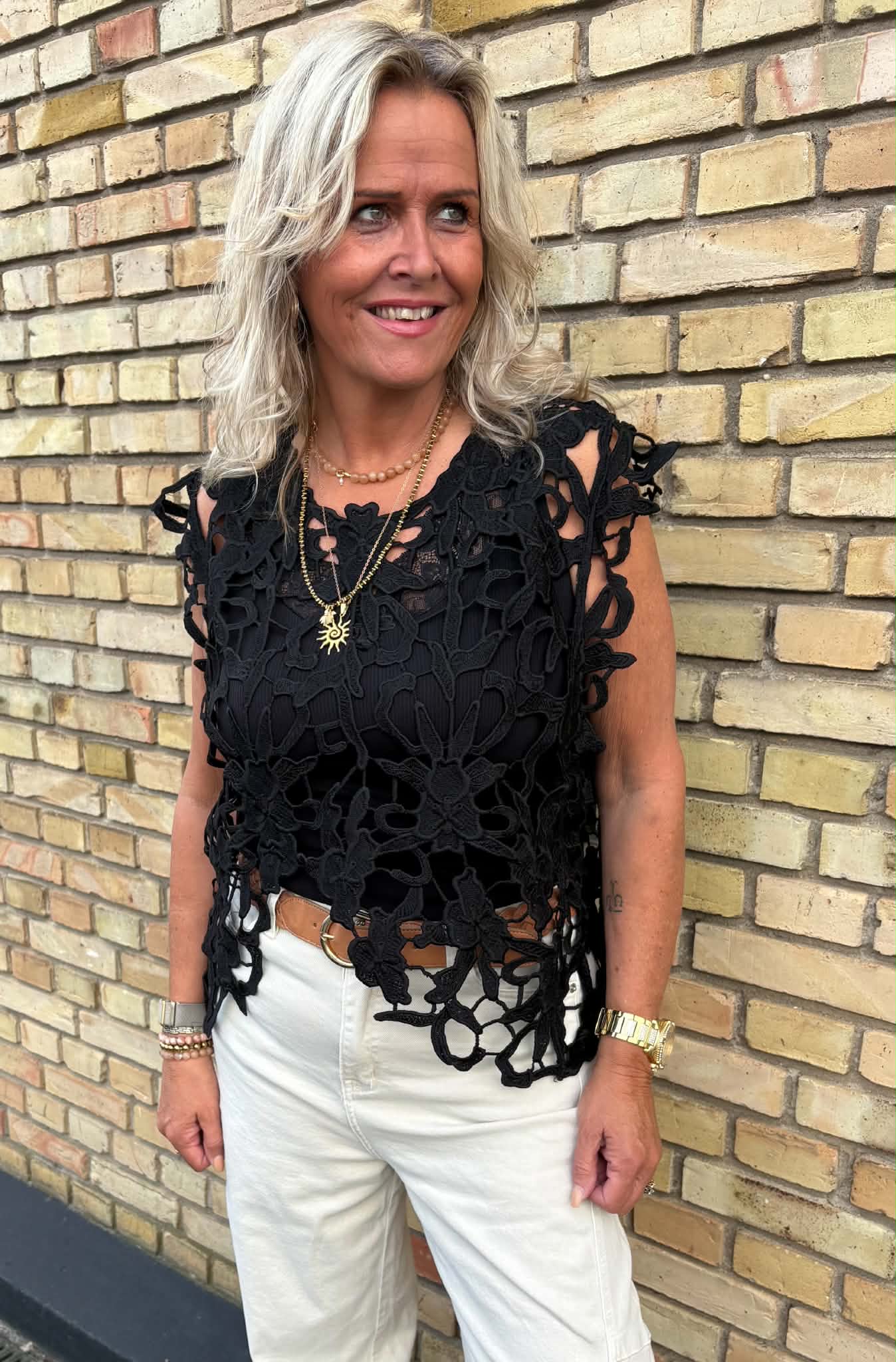 GUDRUN LACE TOP